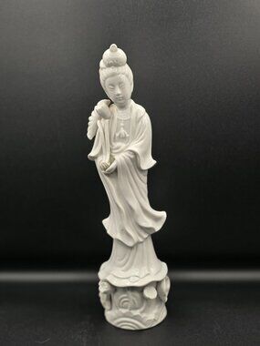 Vtg Blanc De Chine Porcelain Buddhist Kwan Yin Geisha Lotus Flower Figurine PICS